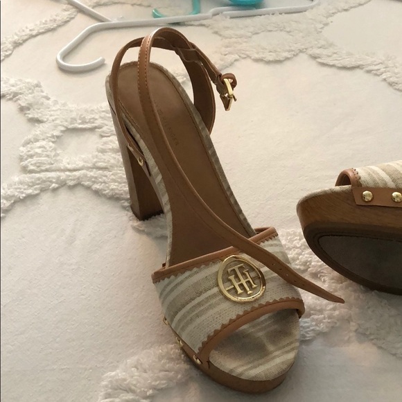 Tommy Hilfiger heels - Picture 2 of 6